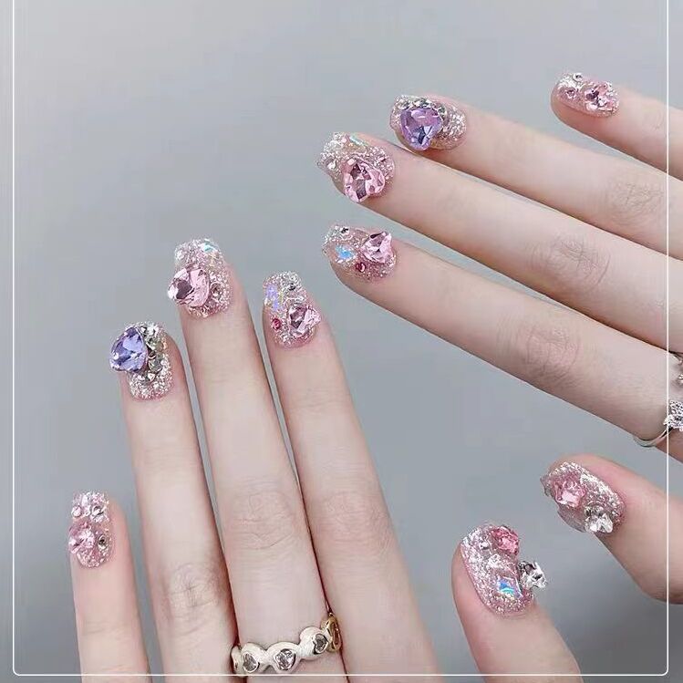 Glamorous Crystal-Embellished Nail Art Extensions Kalsten
