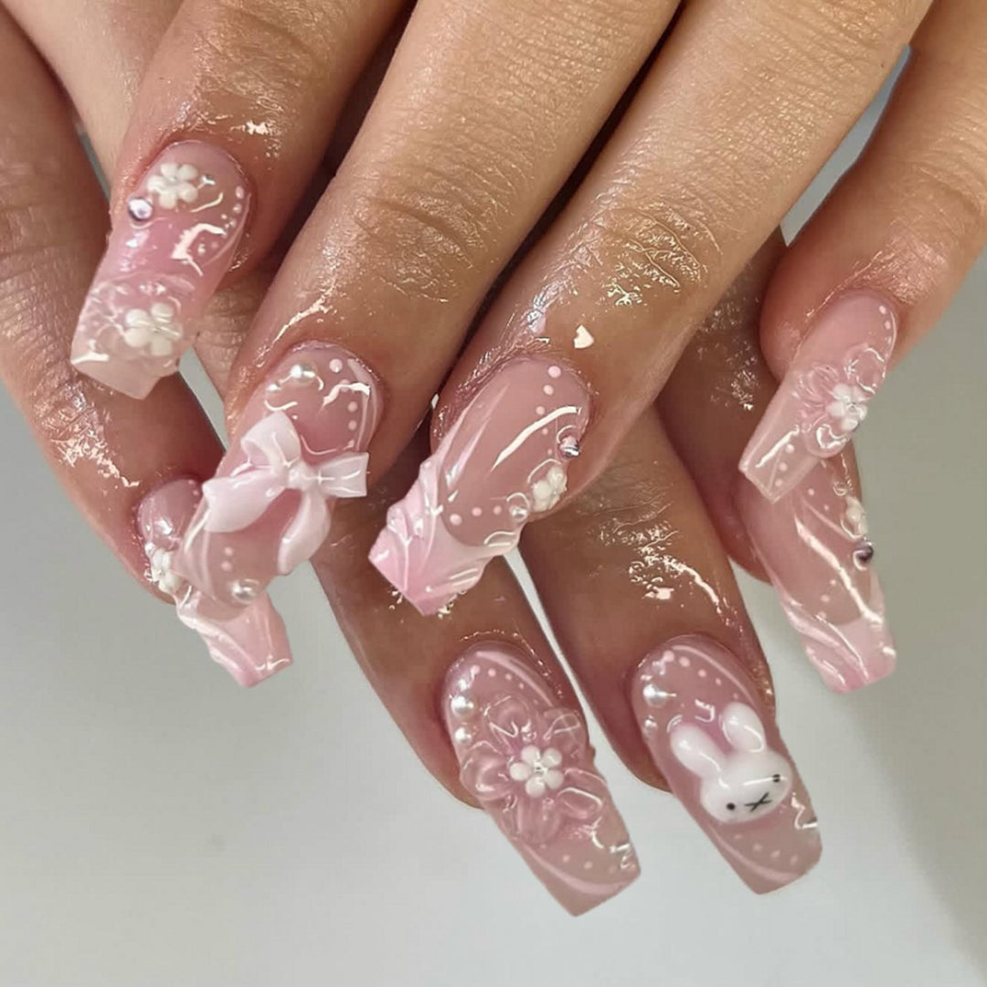 Elegant artificial nails with floral accents Kalsten
