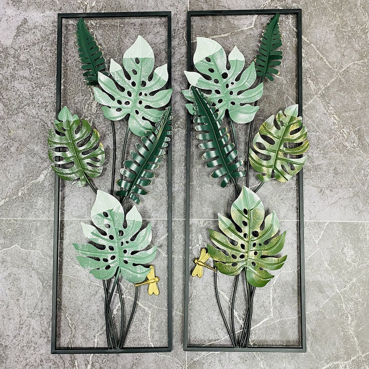 Decorative Metal Wall Art with Tropical Leaf Design Kalsten
