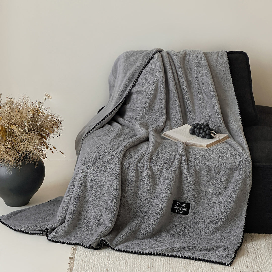 Extra soft microfleece throw blanket with decorative stitching