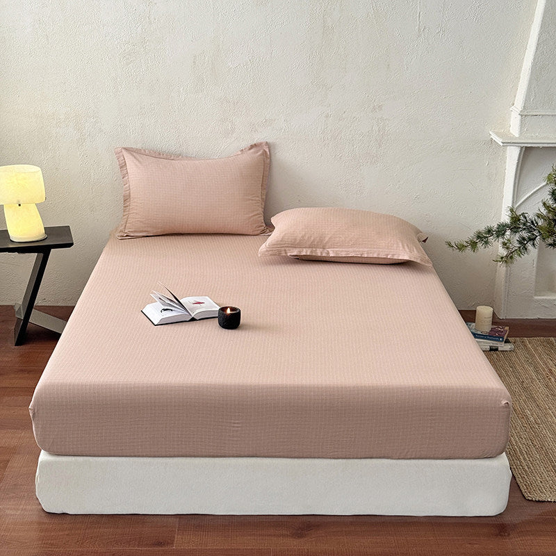 Elastic fitted sheet made of cotton jersey with deep pocket and stretchy all-around elastic