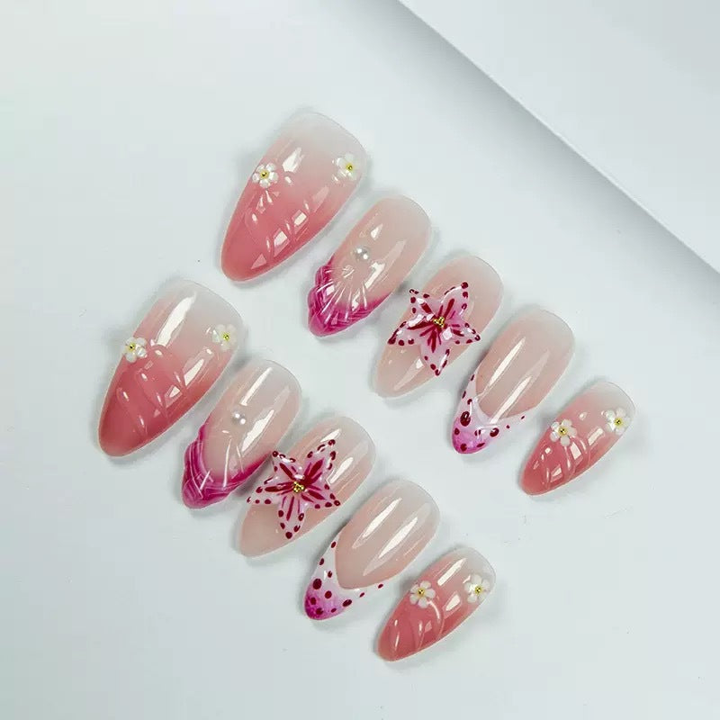 Artistic Floral-Accent Press-On Nails Kalsten