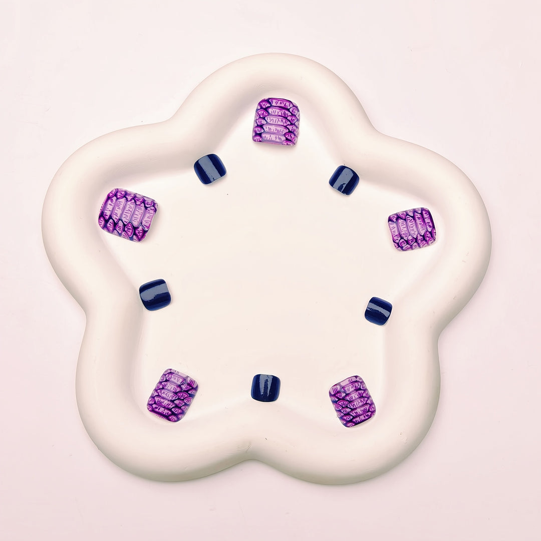 Artificial nails with glamorous snake pattern Kalsten