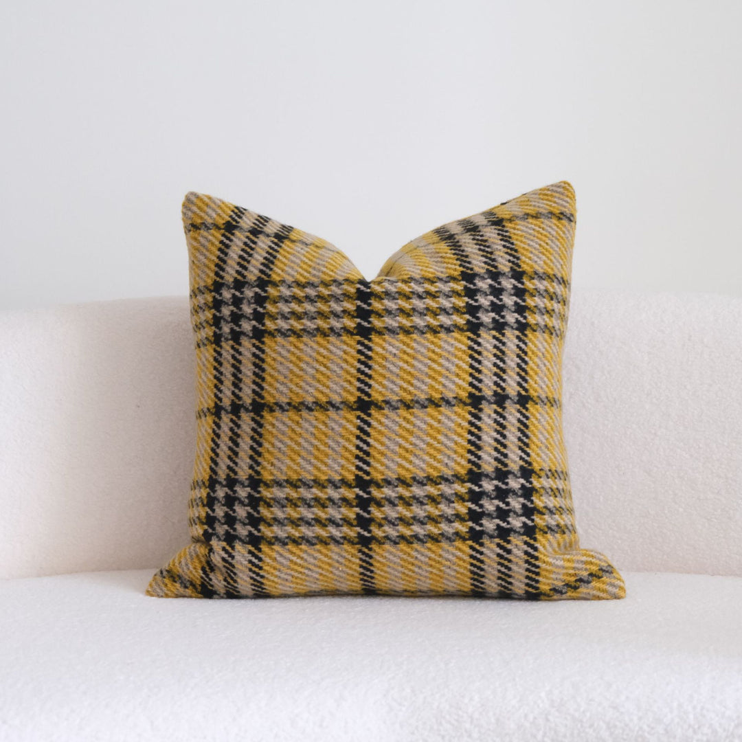Plaid Pattern Decorative Cushion