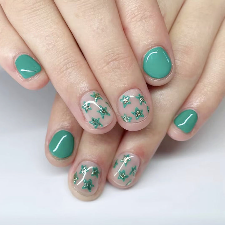 Star-Embellished Gel Nail Art Kalsten