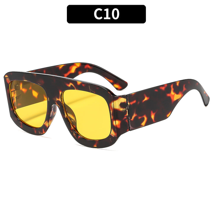 Fashion-Forward Chunky Frame Sunglasses