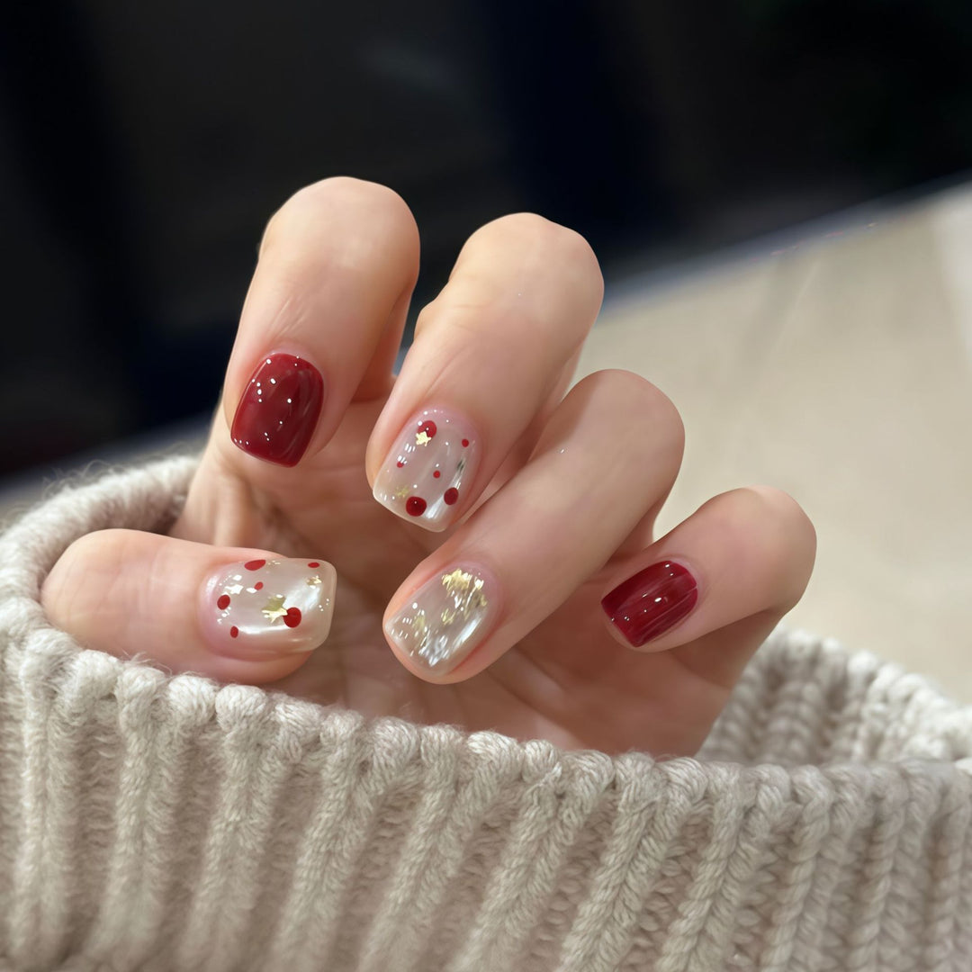 Nail set with sparkling glitter details and creative designs Kalsten
