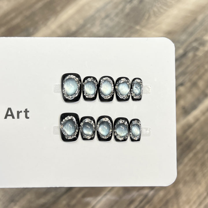 Glamorous Press-On Nail Art Set with Silver Accents Kalsten
