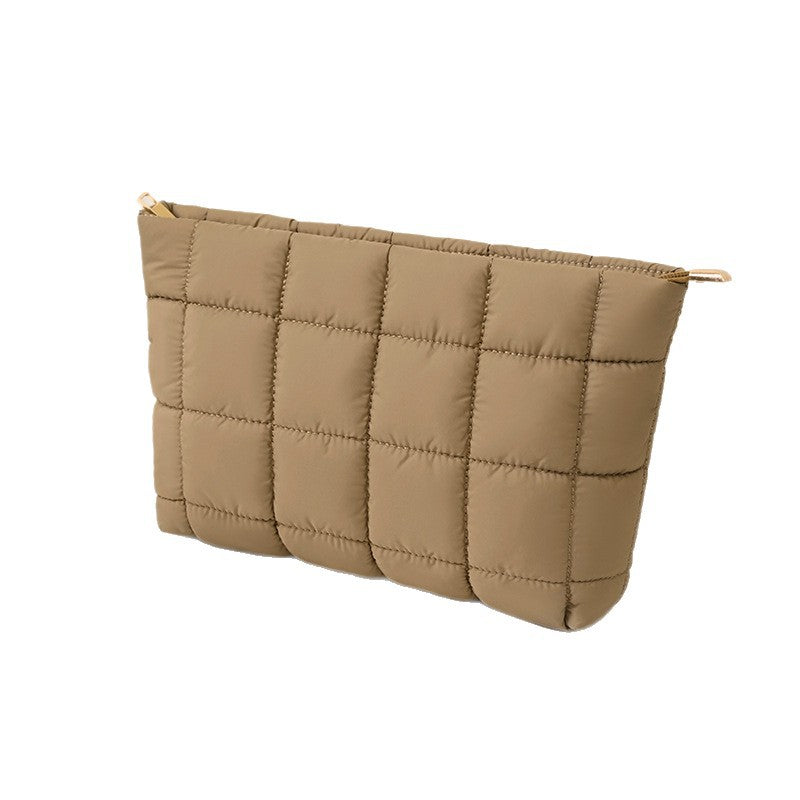 Quilted Travel Clutch Kalsten