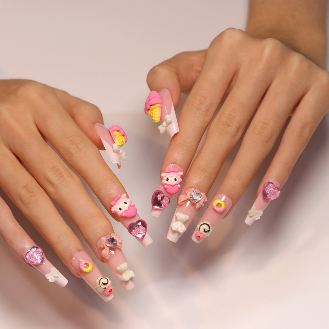Artful nail extensions with 3D dessert motif Kalsten