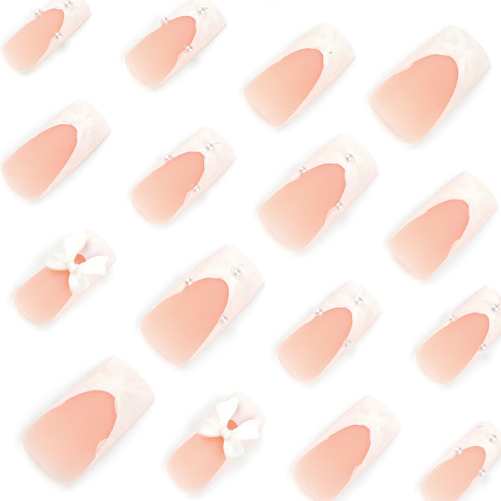 Artificial nail art with ribbon decoration Kalsten