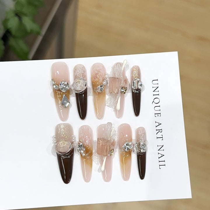 Luxurious Decorative Press-On Nail Art Set