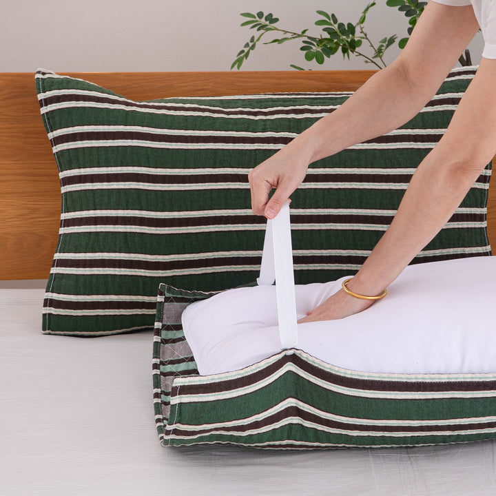 Unisex pillow with practical carrying handle Kalsten