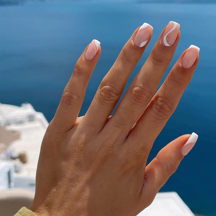 Artificial nail set with elegant French tips Kalsten