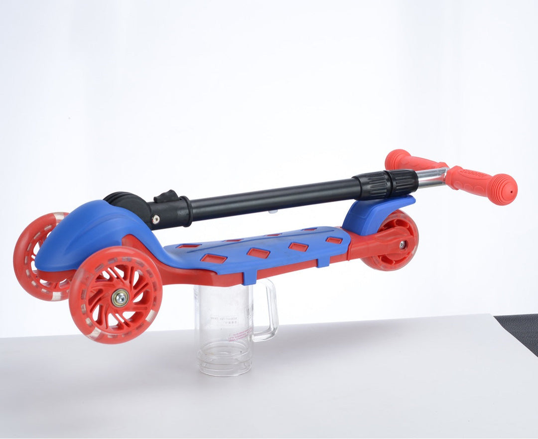 Three-Wheel Glider Scooter Kalsten