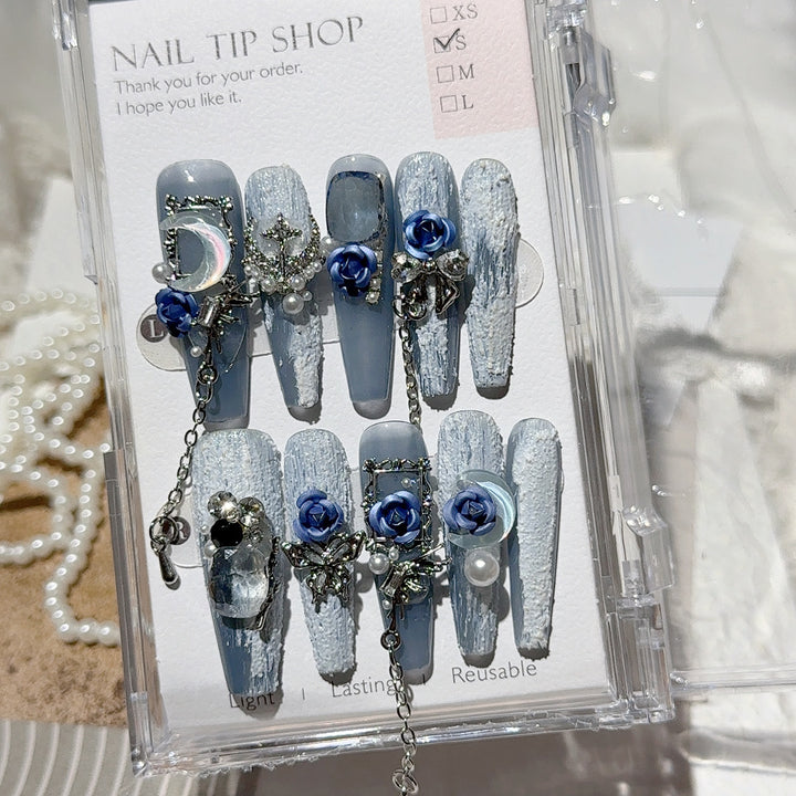 Elegant Decorative Press-On Nail Art Set