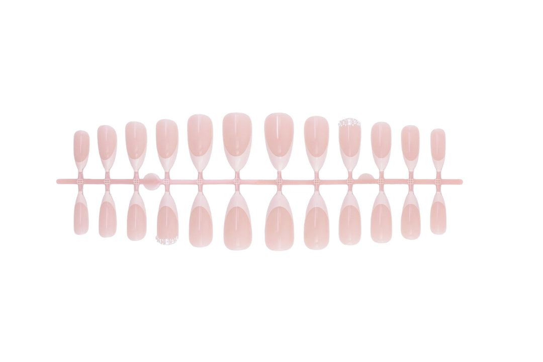 Elegant artificial nails with glitter accents Kalsten