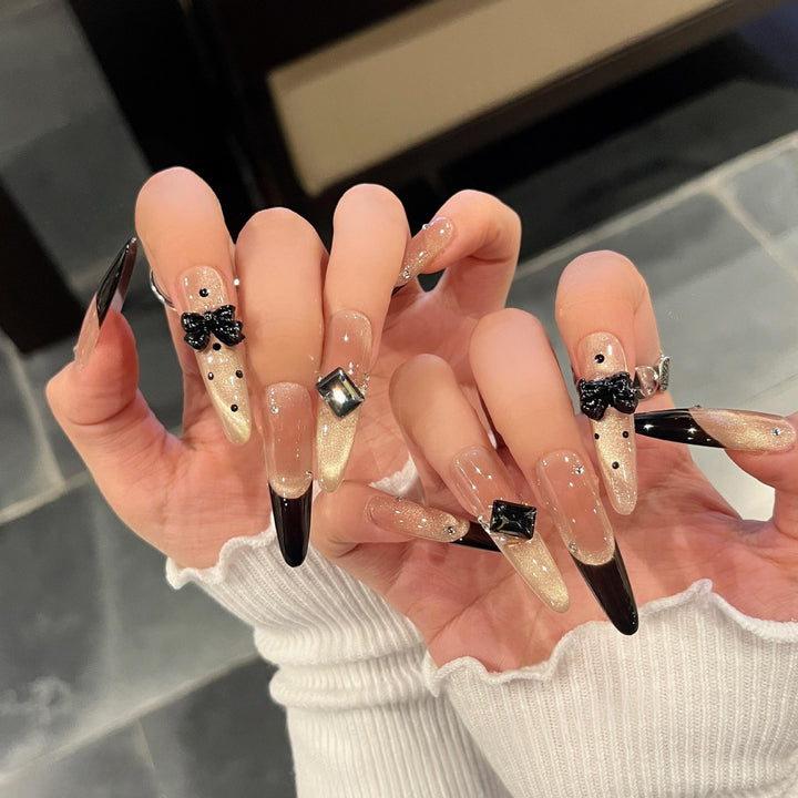 Elegant Kunstnägel with Bow and Rhinestone Design Kalsten
