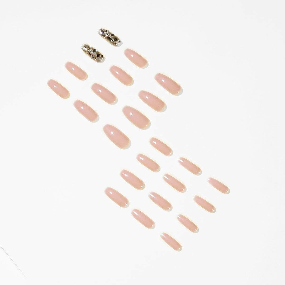 Artful nail art with glitter accents Kalsten