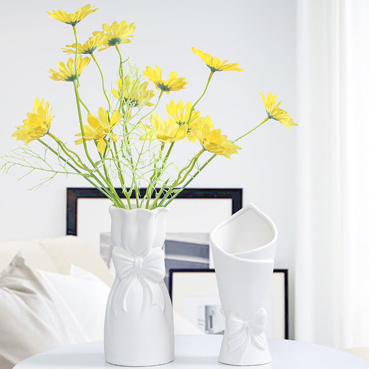 Decorative Bow Vase Kalsten