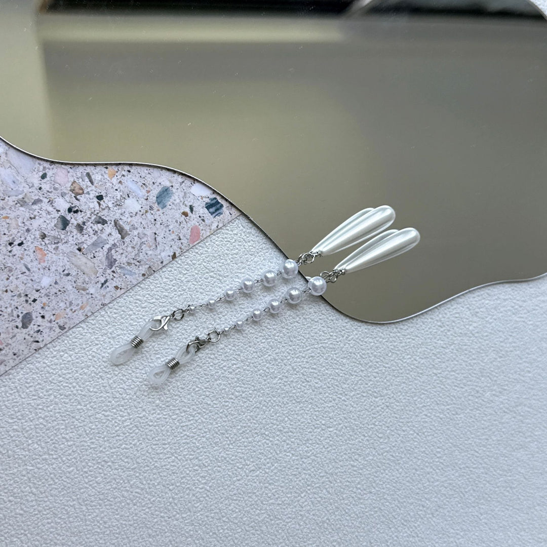 Elegant Pearl-Accented Eyewear Chain Kalsten