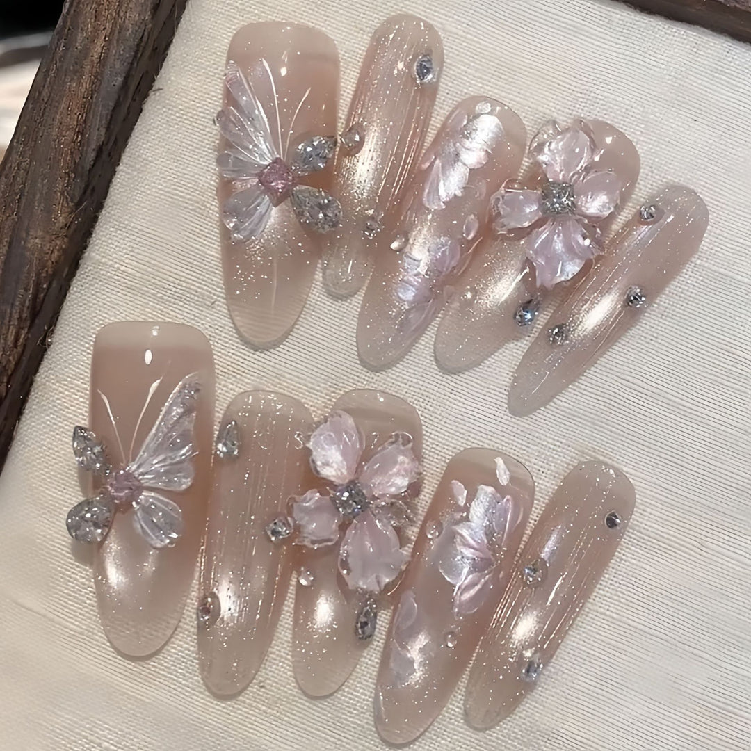 Art nails with floral motifs Kalsten
