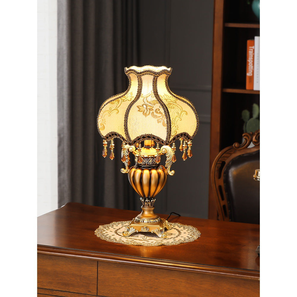 Vintage Floral Table Lamp