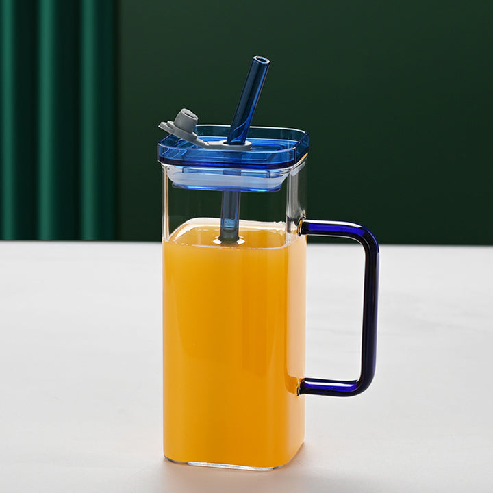 Women's drinking container with innovative lid system and integrated straw Kalsten