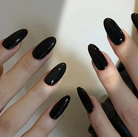 Elegant Almond-Shaped Nail Extensions Kalsten