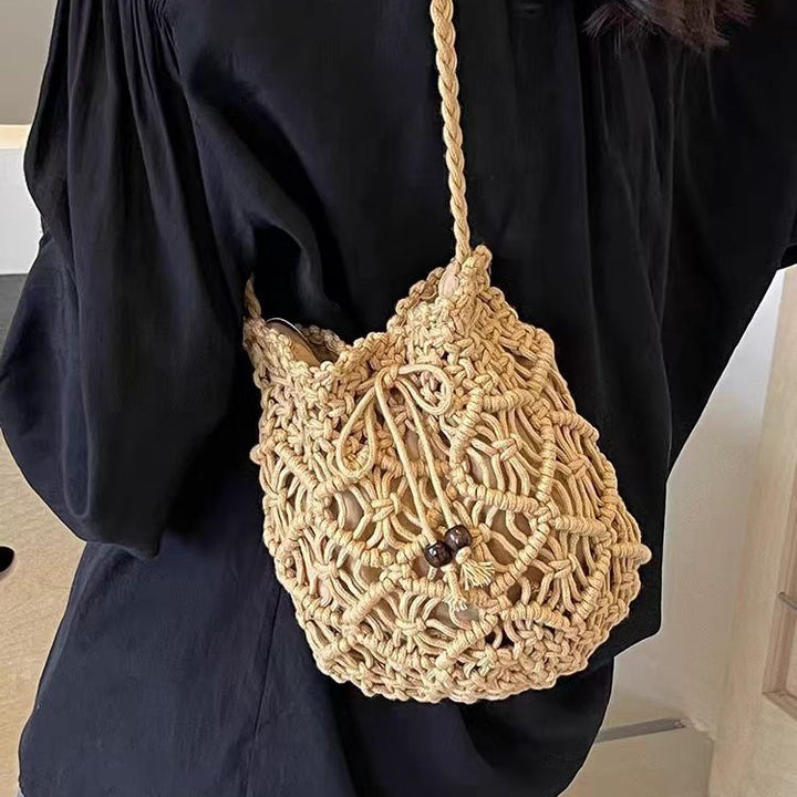 Handmade macrame shoulder bag with playful design Kalsten