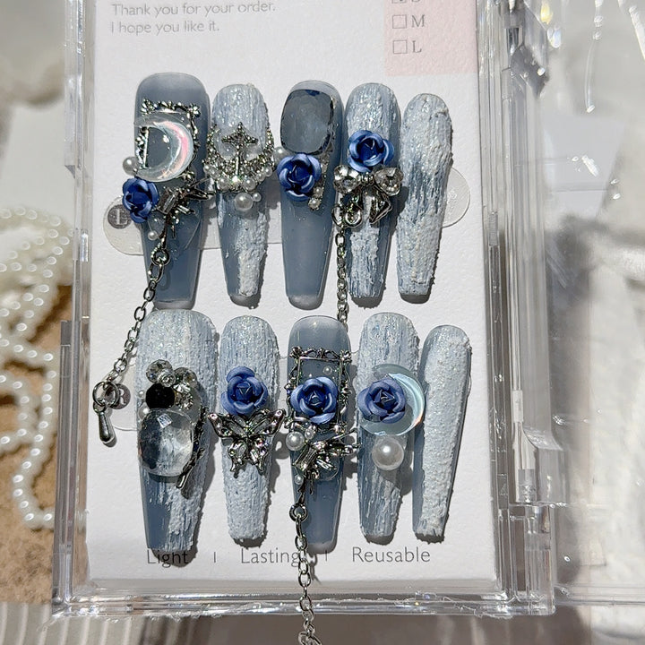 Elegant Decorative Press-On Nail Art Set