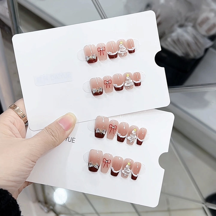 Festive Holiday-Themed Press-On Nail Art Set Kalsten