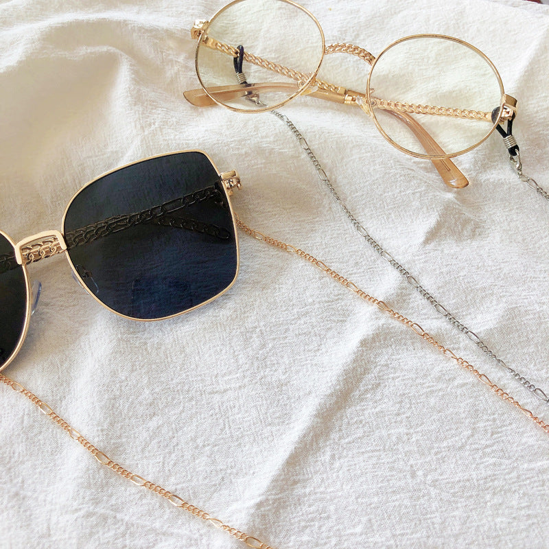 Chic Eyewear Chain with Decorative Clips Kalsten