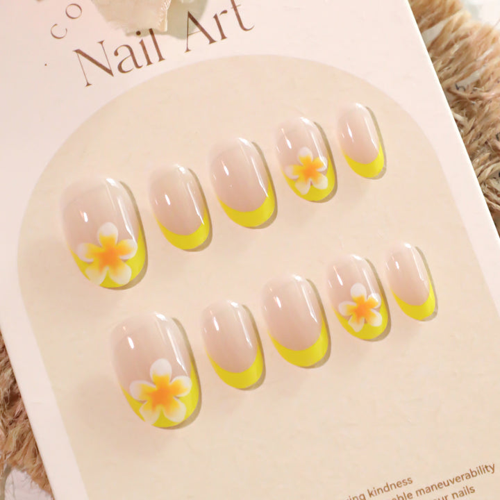 Artificial Nail Art with Blooming Design Kalsten