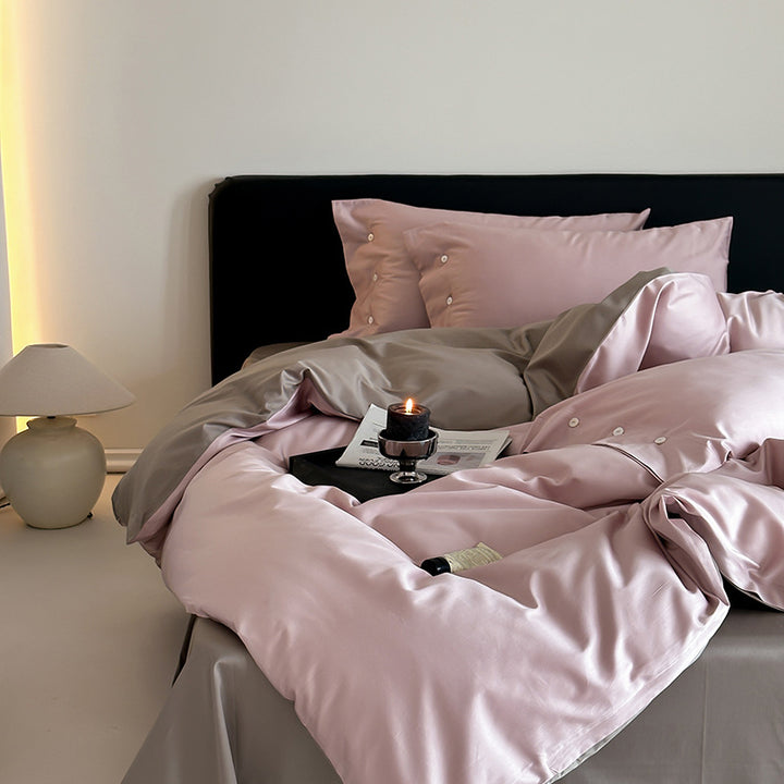 Reversible bedding set made of fine cotton satin with button placket and contrasting back