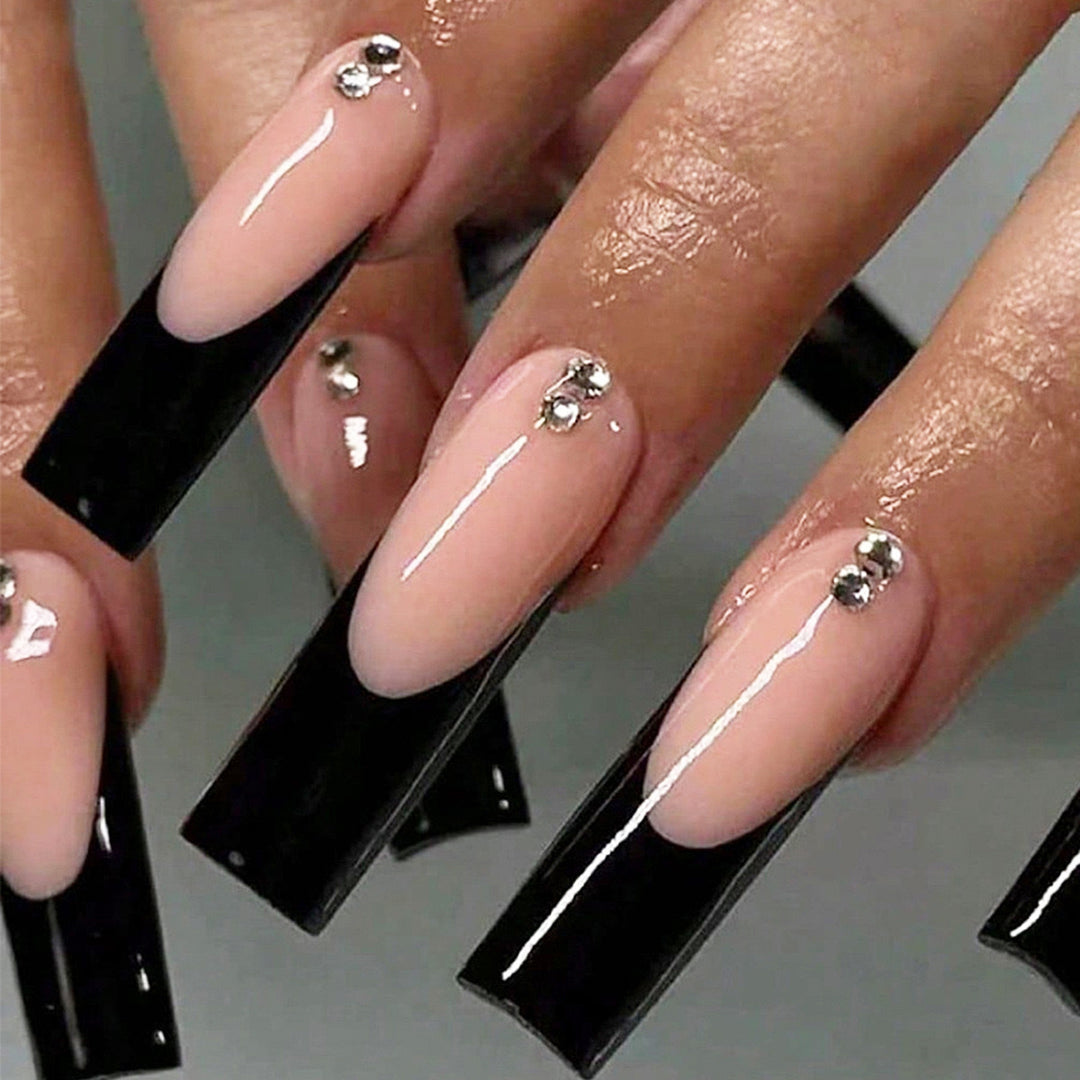 Artificial nails with glitter and elegant accents Kalsten