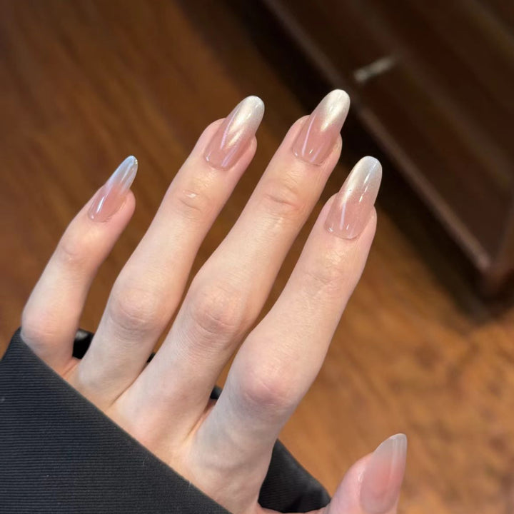 Artificial nails in elegant ombre design Kalsten