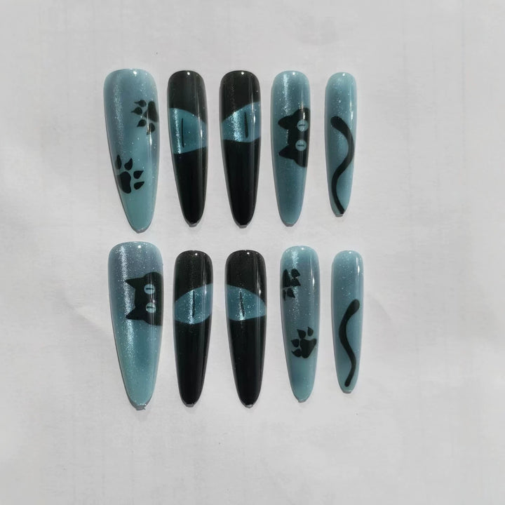 Cat-Themed Press-On Nail Art Kalsten