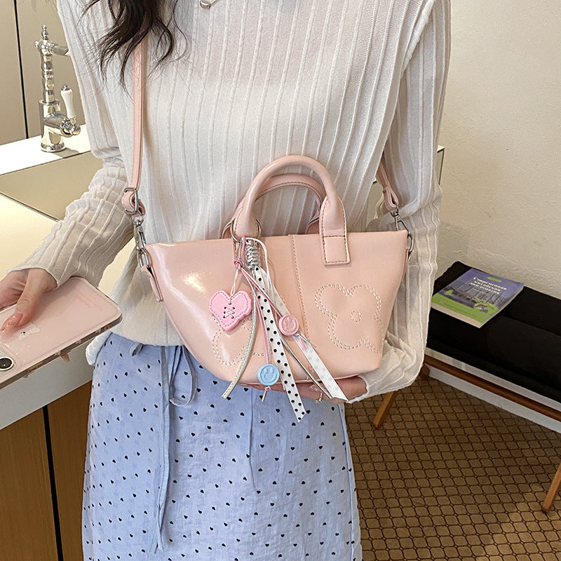 Fashion-Forward Handbag Kalsten