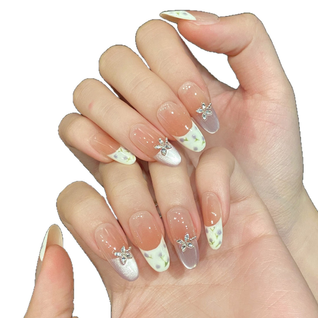Artistic Press-On Nail Design Set with Floral Embellishments