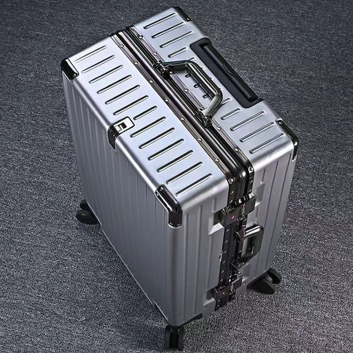 Rugged Expedition Suitcase Kalsten