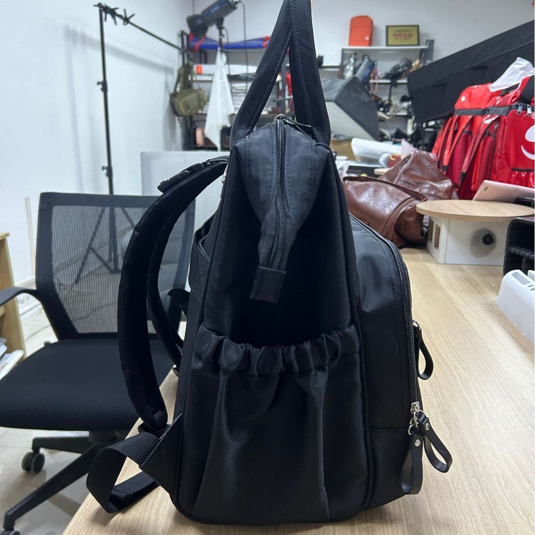Elegant Weekender Bag with Multiple Compartments Kalsten