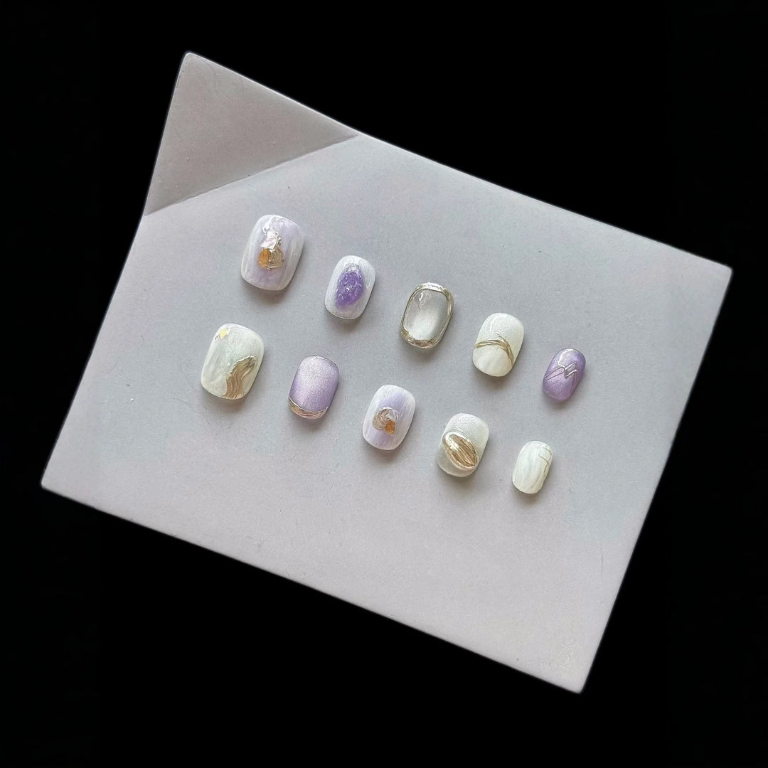 Artistic Press-On Nail Set with Elegant Geometric Accents