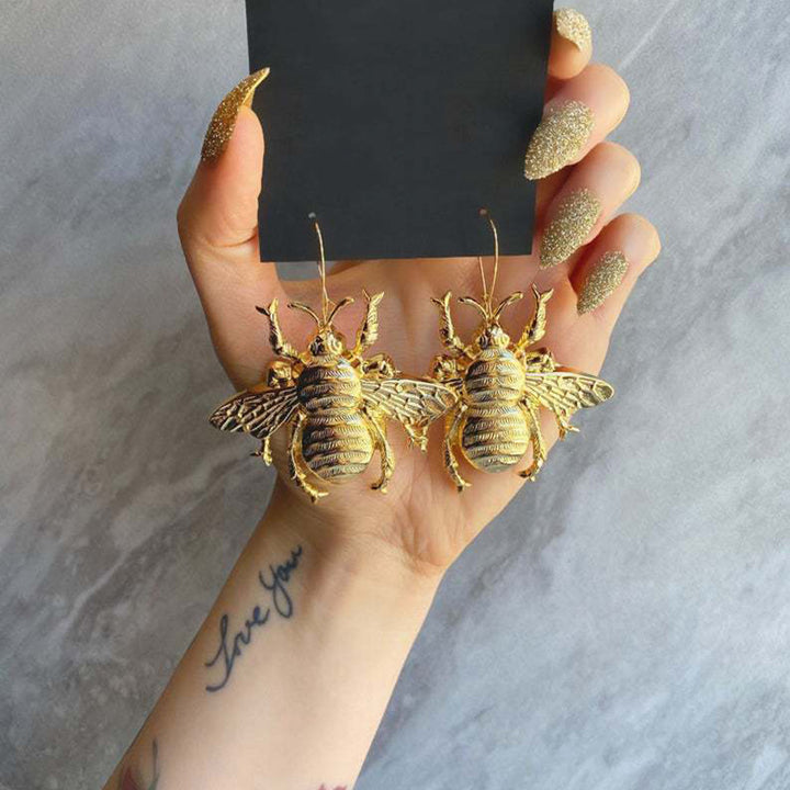 Artistic Insect-Inspired Earrings Kalsten