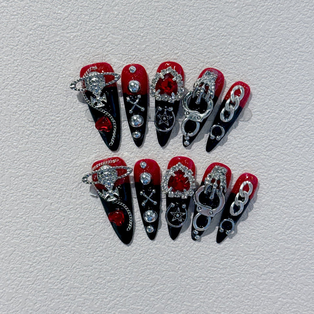 Glamorous Nail Art Extensions