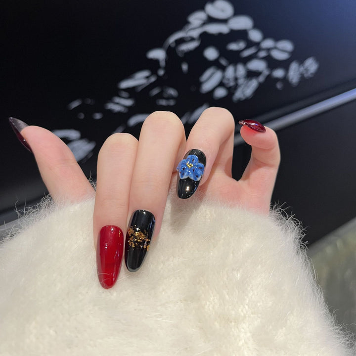 Artistic Floral Accent Press-On Nail Set Kalsten