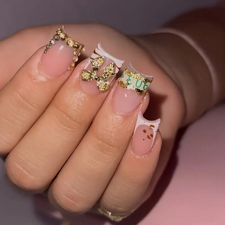 Decorative Gold-Accented Press-On Nail Art Kalsten