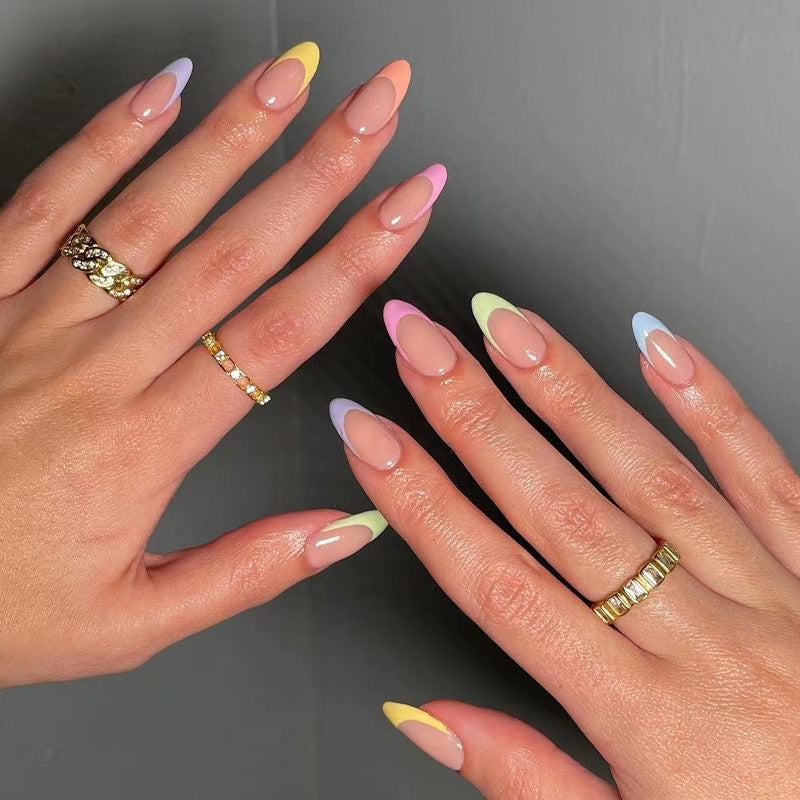 Artful nail extensions with elegant gradient and shine Kalsten