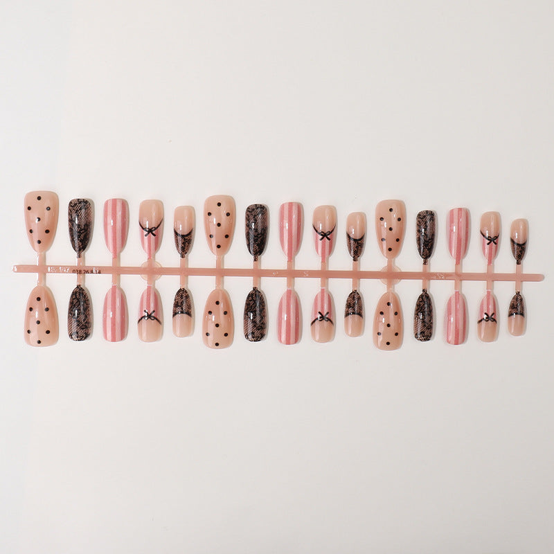 Elegant Lace-Inspired Press-On Nail Set Kalsten