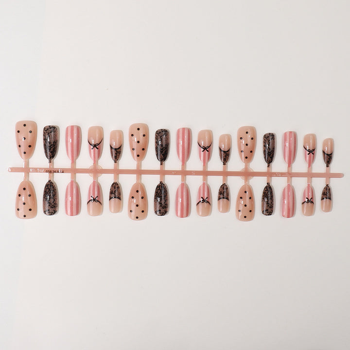 Elegant Lace-Inspired Press-On Nail Set Kalsten